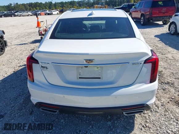 ✅ 2020 Cadillac CT5 Premium Luxury • VIN: 1G6DN5RK9L0136428 • Лот: 43487236. Опубликован ранее на IAAI с пробегом 13 545 миль. Бесплатный доступ к архиву аукционных продаж из США и подробный отчёт об истории автомобиля на DreamBid. Изображение 16.