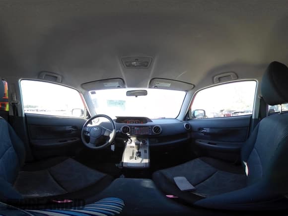 ✅ 2014 Scion xB • VIN: JTLZE4FE7EJ050547 • Lot: 43672951. Wystawiony na IAAI z przebiegiem 64 091 mil. Bezpłatny archiwum sprzedaży aukcyjnych z USA i szczegółowy raport historii pojazdu na DreamBid. Zdjęcie 21.