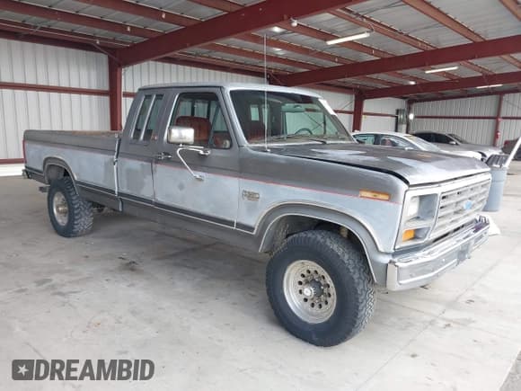 ✅ 1986 Ford F-250 • VIN: 1FTHX26L7GKB43411 • Лот: 42258434. Опубликован ранее на IAAI с пробегом 21 142 миль. Бесплатный доступ к архиву аукционных продаж из США и подробный отчёт об истории автомобиля на DreamBid. Изображение 1.