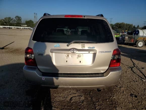 2004 Toyota Highlander с VIN JTEDD21A240080427, выставлен на аукционе Copart как лот 84010105 с пробегом 85 742 миль миль и Списание • Salvage title. История ставок и продаж доступна на DreamBid. Изображение 6.