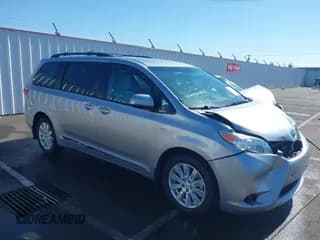 ✅ 2017 Toyota Sienna LE • VIN: 5TDJZ3DC8HS186962 • Lot: 42462116. Wystawiony na IAAI z przebiegiem 109 382 mil. Bezpłatny archiwum sprzedaży aukcyjnych z USA i szczegółowy raport historii pojazdu na DreamBid. Zdjęcie 1.
