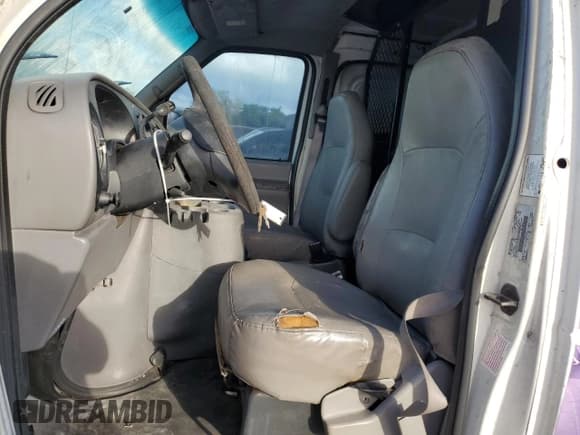 ✅ 2002 Ford Econoline Cargo • VIN: 1FTNE242X2HA19934 • Lot: 45359865. Wystawiony na Copart z przebiegiem 138 072 mil. Bezpłatny archiwum sprzedaży aukcyjnych z USA i szczegółowy raport historii pojazdu na DreamBid. Zdjęcie 7.