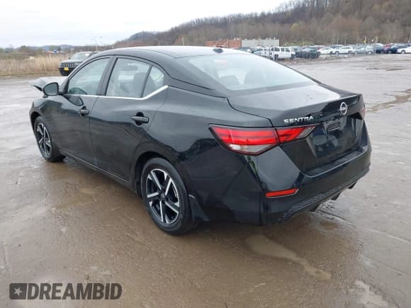 ✅ 2024 Nissan Sentra SV • VIN: 3N1AB8CV9RY272492 • Lot: 41985318. Listed on IAAI with 15,950 mi. Free auction sales archive from the USA and detailed vehicle history report at DreamBid. Image 3.