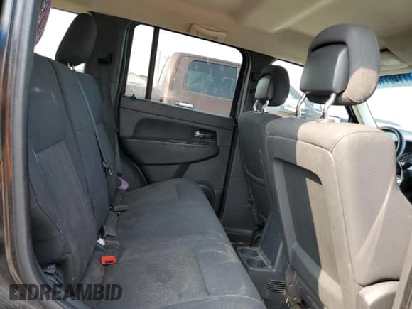 ✅ 2011 Jeep Liberty Sport • VIN: 1J4PP2GK0BW505348 • Lot: 71401105. Listed on Copart with 181,133 mi. Free auction sales archive from the USA and detailed vehicle history report at DreamBid. Image 11.