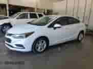 ✅ 2018 Chevrolet Cruze LT • VIN: 1G1BE5SM2J7234472 • Лот: 63101265. Опубликован ранее на Copart с пробегом 124 172 миль. Бесплатный доступ к архиву аукционных продаж из США и подробный отчёт об истории автомобиля на DreamBid. Изображение 1.
