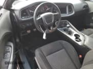 ✅ 2018 Dodge Challenger T/A • VIN: 2C3CDZBT8JH124161 • Lot: 67899905. Wystawiony na Copart z przebiegiem 72 848 mil. Bezpłatny archiwum sprzedaży aukcyjnych z USA i szczegółowy raport historii pojazdu na DreamBid. Zdjęcie 8.