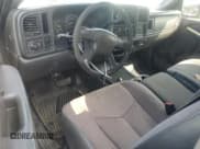 ✅ 2003 Chevrolet Silverado 2500HD LT • VIN: 1GCHK29U73E152525 • Lot: 71241694. Wystawiony na Copart z przebiegiem Nie podano. Bezpłatny archiwum sprzedaży aukcyjnych z USA i szczegółowy raport historii pojazdu na DreamBid. Zdjęcie 8.