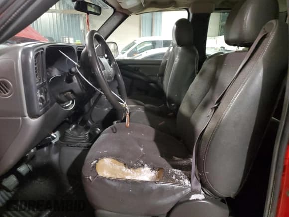 ✅ 2005 Chevrolet Silverado 2500HD LT • VIN: 1GCHK29U95E316280 • Lot: 45484385. Listed on Copart with 165,218 mi. Free auction sales archive from the USA and detailed vehicle history report at DreamBid. Image 7.