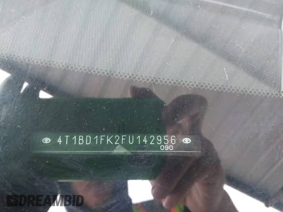 2015 Toyota Camry LE z VIN 4T1BD1FK2FU142956, wystawiony jako IAAI lot #42068502 z przebiegiem 104 135 mil mil oraz . Historia ofert i sprzedaży dostępna na DreamBid. Obrazek 9.