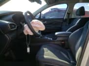 ✅ 2019 Hyundai Santa Fe SE • VIN: 5NMS23AD8KH070905 • Lot: 44371303. Wystawiony na Copart z przebiegiem 64 652 mil. Bezpłatny archiwum sprzedaży aukcyjnych z USA i szczegółowy raport historii pojazdu na DreamBid. Zdjęcie 7.