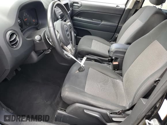 ✅ 2012 Jeep Compass Latitude • VIN: 1C4NJDEB5CD633448 • Lot: 87109675. Listed on Copart with 100,653 mi. Free auction sales archive from the USA and detailed vehicle history report at DreamBid. Image 7.