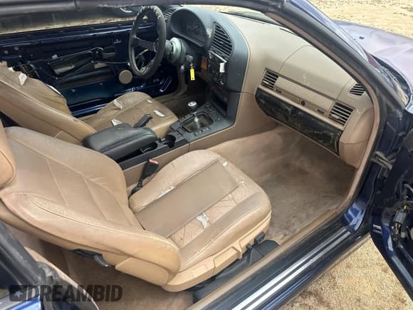 ✅ 1994 BMW 3 Series • VIN: WBABJ5322RJC79992 • Lot: 42197051. Listed on IAAI with 173,408 mi. Free auction sales archive from the USA and detailed vehicle history report at DreamBid. Image 5.