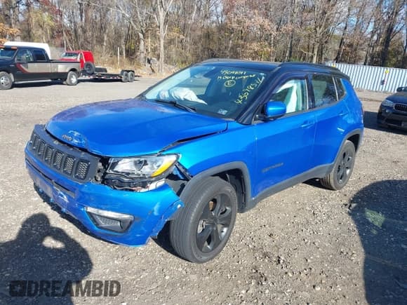 ✅ 2019 Jeep Compass Altitude • VIN: 3C4NJDBB2KT713724 • Lot: 43698511. Listed on IAAI with 94,489 mi. Free auction sales archive from the USA and detailed vehicle history report at DreamBid. Image 18.