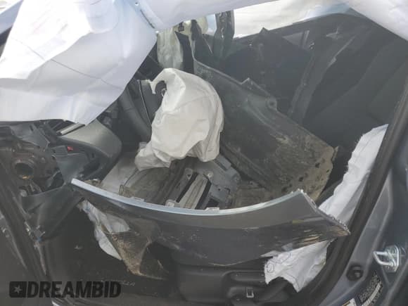 ✅ 2022 Toyota Corolla SE • VIN: JTDS4MCE9NJ093257 • Lot: 85858155. Wystawiony na Copart z przebiegiem Nie podano. Bezpłatny archiwum sprzedaży aukcyjnych z USA i szczegółowy raport historii pojazdu na DreamBid. Zdjęcie 7.