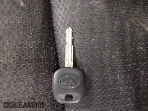 ✅ 2010 Toyota Corolla • VIN: 1NXBU4EEXAZ239151 • Лот: 42123552. Опубликован ранее на IAAI с пробегом 272 543 миль. Бесплатный доступ к архиву аукционных продаж из США и подробный отчёт об истории автомобиля на DreamBid. Изображение 11.