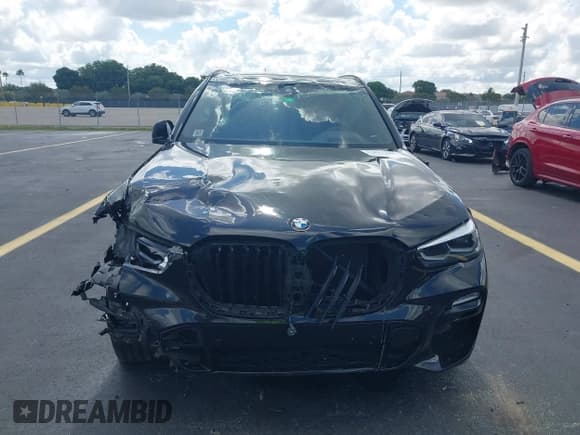 ✅ 2020 BMW X5 sDrive40i • VIN: 5UXCR4C04LLW64471 • Lot: 42581163. Wystawiony na IAAI z przebiegiem 73 887 mil. Bezpłatny archiwum sprzedaży aukcyjnych z USA i szczegółowy raport historii pojazdu na DreamBid. Zdjęcie 6.