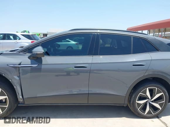 ✅ 2023 Volkswagen ID.4 Pro S • VIN: 1V2GNPE80PC006590 • Lot: 42178241. Wystawiony na IAAI z przebiegiem 17 177 mil. Bezpłatny archiwum sprzedaży aukcyjnych z USA i szczegółowy raport historii pojazdu na DreamBid. Zdjęcie 15.