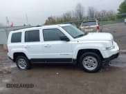 ✅ 2016 Jeep Patriot Sport SE • VIN: 1C4NJRBB4GD814547 • Lot: 43734900. Wystawiony na IAAI z przebiegiem 127 647 mil. Bezpłatny archiwum sprzedaży aukcyjnych z USA i szczegółowy raport historii pojazdu na DreamBid. Zdjęcie 13.