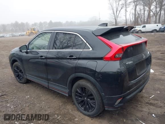 ✅ 2019 Mitsubishi Eclipse Cross LE • VIN: JA4AT4AA5KZ029187 • Lot: 41910421. Wystawiony na IAAI z przebiegiem 204 485 mil. Bezpłatny archiwum sprzedaży aukcyjnych z USA i szczegółowy raport historii pojazdu na DreamBid. Zdjęcie 14.