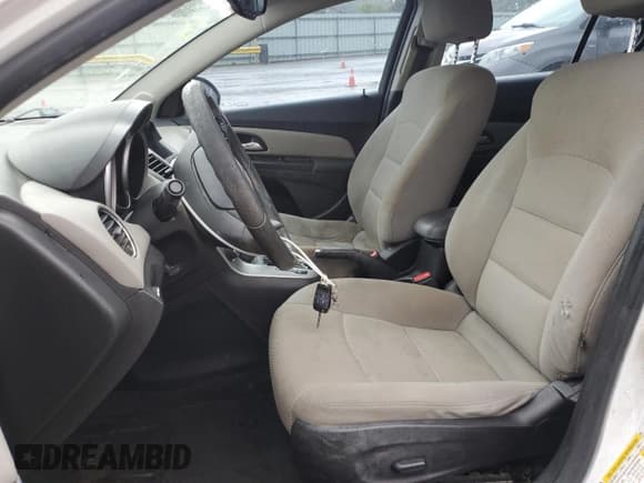 ✅ 2015 Chevrolet Cruze LT • VIN: 1G1PC5SB1F7161953 • Лот: 85519735. Опубликован ранее на Copart с пробегом 160 009 миль. Бесплатный доступ к архиву аукционных продаж из США и подробный отчёт об истории автомобиля на DreamBid. Изображение 7.