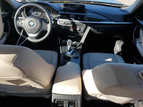 ✅ 2015 BMW 3 Series 328i xDrive • VIN: WBA3B5G50FNS19331 • Lot: 85762075. Listed on Copart with 124,215 mi. Free auction sales archive from the USA and detailed vehicle history report at DreamBid. Image 8.