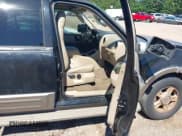 ✅ 2004 Ford Expedition Eddie Bauer • VIN: 1FMEU17WX4LA55582 • Lot: 42310568. Listed on IAAI with 162,163 mi. Free auction sales archive from the USA and detailed vehicle history report at DreamBid. Image 5.