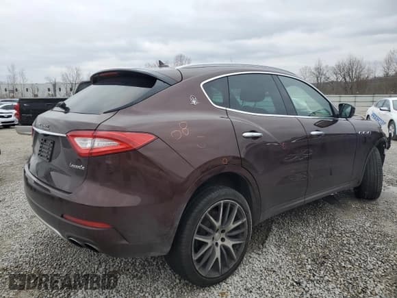 ✅ 2017 Maserati Levante S • VIN: ZN661YUL5HX264262 • Lot: 38750793. Wystawiony na Copart z przebiegiem Nie podano. Bezpłatny archiwum sprzedaży aukcyjnych z USA i szczegółowy raport historii pojazdu na DreamBid. Zdjęcie 3.