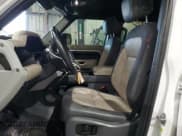 ✅ 2022 Land Rover Defender X-Dynamic HSE • VIN: SALE37RU5N2077348 • Lot: 68852844. Wystawiony na Copart z przebiegiem 48 890 mil. Bezpłatny archiwum sprzedaży aukcyjnych z USA i szczegółowy raport historii pojazdu na DreamBid. Zdjęcie 7.