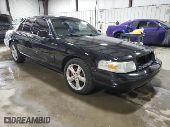 ✅ 2003 Mercury Marauder • VIN: 2MEHM75V43X615160 • Lot: 44693415. Wystawiony na Copart z przebiegiem 116 517 mil. Bezpłatny archiwum sprzedaży aukcyjnych z USA i szczegółowy raport historii pojazdu na DreamBid. Zdjęcie 4.