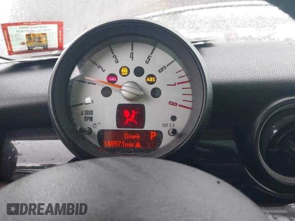 ✅ 2011 MINI Clubman • VIN: WMWZF3C59BT187736 • Lot: 43301723. Listed on IAAI with 148,971 mi. Free auction sales archive from the USA and detailed vehicle history report at DreamBid. Image 7.