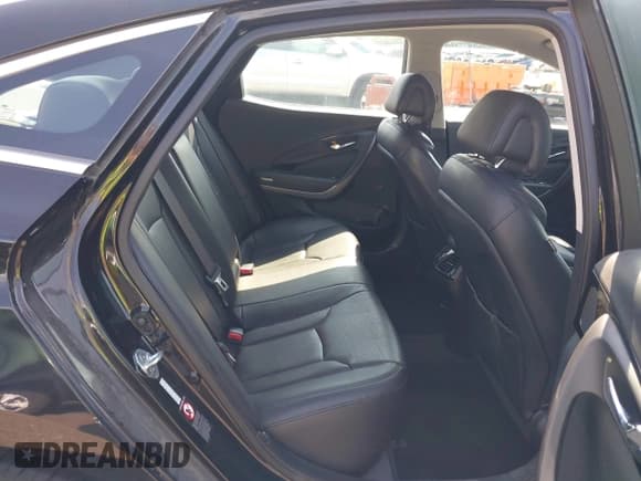 ✅ 2016 Hyundai Azera • VIN: KMHFG4JG2GA506860 • Lot: 42552480. Wystawiony na IAAI z przebiegiem 53 012 mil. Bezpłatny archiwum sprzedaży aukcyjnych z USA i szczegółowy raport historii pojazdu na DreamBid. Zdjęcie 8.