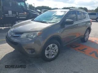 ✅ 2013 Toyota RAV4 LE • VIN: 2T3ZFREV8DW044814 • Lot: 43749349. Listed on IAAI with 181,992 mi. Free auction sales archive from the USA and detailed vehicle history report at DreamBid. Image 2.