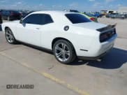 ✅ 2020 Dodge Challenger SXT • VIN: 2C3CDZAG1LH112893 • Lot: 43095838. Wystawiony na IAAI z przebiegiem 87 771 mil. Bezpłatny archiwum sprzedaży aukcyjnych z USA i szczegółowy raport historii pojazdu na DreamBid. Zdjęcie 3.
