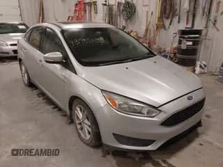 ✅ 2015 Ford Focus SE • VIN: 1FADP3F22FL282758 • Lot: 43738649. Wystawiony na IAAI z przebiegiem 176 897 mil. Bezpłatny archiwum sprzedaży aukcyjnych z USA i szczegółowy raport historii pojazdu na DreamBid. Zdjęcie 1.