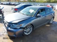 ✅ 2013 Lexus CT 200h • VIN: JTHKD5BH0D2171692 • Лот: 43677734. Опубликован ранее на IAAI с пробегом 113 162 миль. Бесплатный доступ к архиву аукционных продаж из США и подробный отчёт об истории автомобиля на DreamBid. Изображение 17.