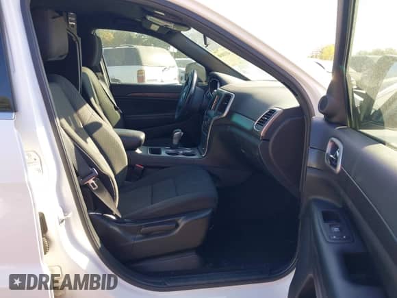 2018 Jeep Grand Cherokee Altitude z VIN 1C4RJFAGXJC504400, wystawiony jako IAAI lot #43318140 z przebiegiem 100 572 mil mil oraz . Historia ofert i sprzedaży dostępna na DreamBid. Obrazek 5.