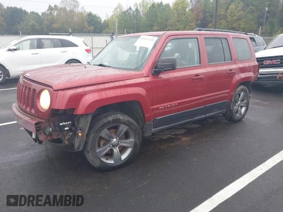 ✅ 2014 Jeep Patriot Latitude • VIN: 1C4NJPFA8ED813002 • Lot: 43533215. Wystawiony na IAAI z przebiegiem 287 361 mil. Bezpłatny archiwum sprzedaży aukcyjnych z USA i szczegółowy raport historii pojazdu na DreamBid. Zdjęcie 2.