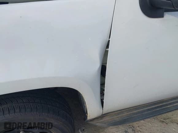 ✅ 2013 Chevrolet Tahoe Commercial • VIN: 1GNLC2E02DR311625 • Lot: 42727642. Wystawiony na IAAI z przebiegiem 158 335 mil. Bezpłatny archiwum sprzedaży aukcyjnych z USA i szczegółowy raport historii pojazdu na DreamBid. Zdjęcie 19.