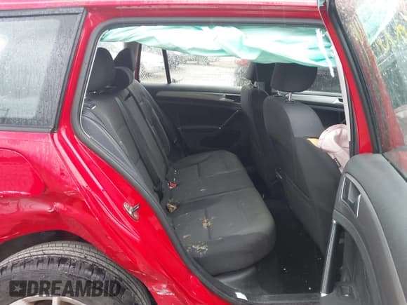 ✅ 2017 Volkswagen Golf S • VIN: 3VWC17AU5HM501489 • Лот: 42367444. Опубликован ранее на IAAI с пробегом 116 902 миль. Бесплатный доступ к архиву аукционных продаж из США и подробный отчёт об истории автомобиля на DreamBid. Изображение 8.