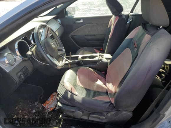 ✅ 2007 Ford Mustang Deluxe • VIN: 1ZVHT84N975342491 • Lot: 42457335. Listed on Copart with 130,655 mi. Free auction sales archive from the USA and detailed vehicle history report at DreamBid. Image 7.