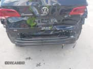 ✅ 2023 Volkswagen Taos SE • VIN: 3VVEX7B21PM374294 • Lot: 43049391. Wystawiony na IAAI z przebiegiem 30 336 mil. Bezpłatny archiwum sprzedaży aukcyjnych z USA i szczegółowy raport historii pojazdu na DreamBid. Zdjęcie 6.