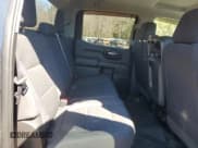 ✅ 2019 Chevrolet Silverado 1500 Custom • VIN: 3GCPYBEH0KG222960 • Lot: 50498205. Wystawiony na Copart z przebiegiem 55 426 mil. Bezpłatny archiwum sprzedaży aukcyjnych z USA i szczegółowy raport historii pojazdu na DreamBid. Zdjęcie 10.