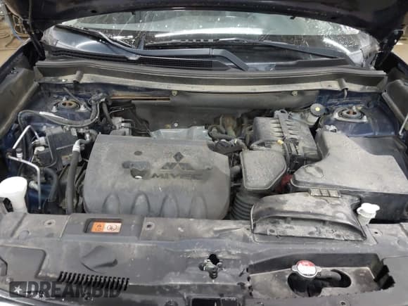 ✅ 2018 Mitsubishi Outlander ES • VIN: JA4AZ3A37JZ017700 • Lot: 42548682. Listed on IAAI with 109,375 mi. Free auction sales archive from the USA and detailed vehicle history report at DreamBid. Image 10.