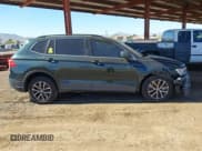 ✅ 2019 Volkswagen Tiguan SE • VIN: 3VV2B7AX8KM164699 • Lot: 43345517. Wystawiony na IAAI z przebiegiem 72 312 mil. Bezpłatny archiwum sprzedaży aukcyjnych z USA i szczegółowy raport historii pojazdu na DreamBid. Zdjęcie 13.