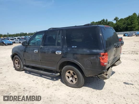 ✅ 2001 Ford Expedition XLT • VIN: 1FMRU15W41LA61829 • Лот: 70231705. Опубликован ранее на Copart с пробегом Не указан. Бесплатный доступ к архиву аукционных продаж из США и подробный отчёт об истории автомобиля на DreamBid. Изображение 2.