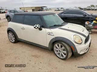 ✅ 2009 MINI Hardtop S • VIN: WMWMF73529TW82890 • Лот: 92670995. Опубликован ранее на Copart с пробегом Не указан. Бесплатный доступ к архиву аукционных продаж из США и подробный отчёт об истории автомобиля на DreamBid. Изображение 4.