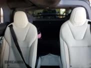 ✅ 2024 Tesla Model X Plaid • VIN: 7SAXCBE62RF460115 • Lot: 47027345. Wystawiony na Copart z przebiegiem Nie podano. Bezpłatny archiwum sprzedaży aukcyjnych z USA i szczegółowy raport historii pojazdu na DreamBid. Zdjęcie 10.