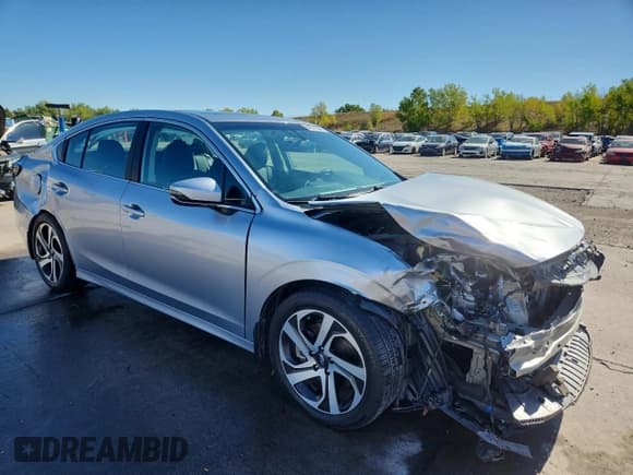 ✅ 2020 Subaru Legacy Limited • VIN: 4S3BWAN62L3017279 • Lot: 84581525. Listed on Copart with 33,125 mi. Free auction sales archive from the USA and detailed vehicle history report at DreamBid. Image 4.