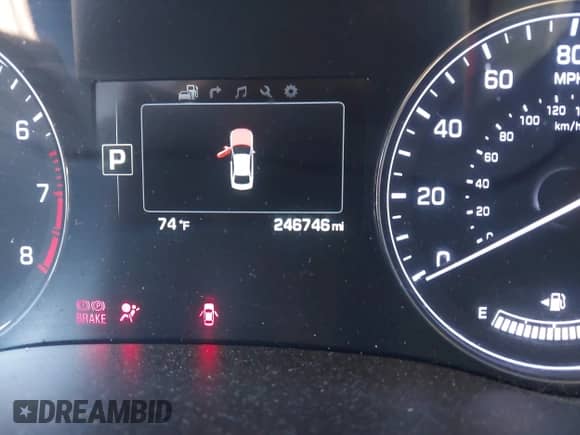 2016 Hyundai Genesis 3.8L z VIN KMHGN4JEXGU138838, wystawiony jako IAAI lot #43225162 z przebiegiem 246 746 mil mil oraz . Historia ofert i sprzedaży dostępna na DreamBid. Obrazek 16.