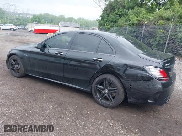 ✅ 2019 Mercedes-Benz C 43 AMG • VIN: 55SWF6EB5KU297002 • Lot: 42274373. Wystawiony na IAAI z przebiegiem 96 241 mil. Bezpłatny archiwum sprzedaży aukcyjnych z USA i szczegółowy raport historii pojazdu na DreamBid. Zdjęcie 3.
